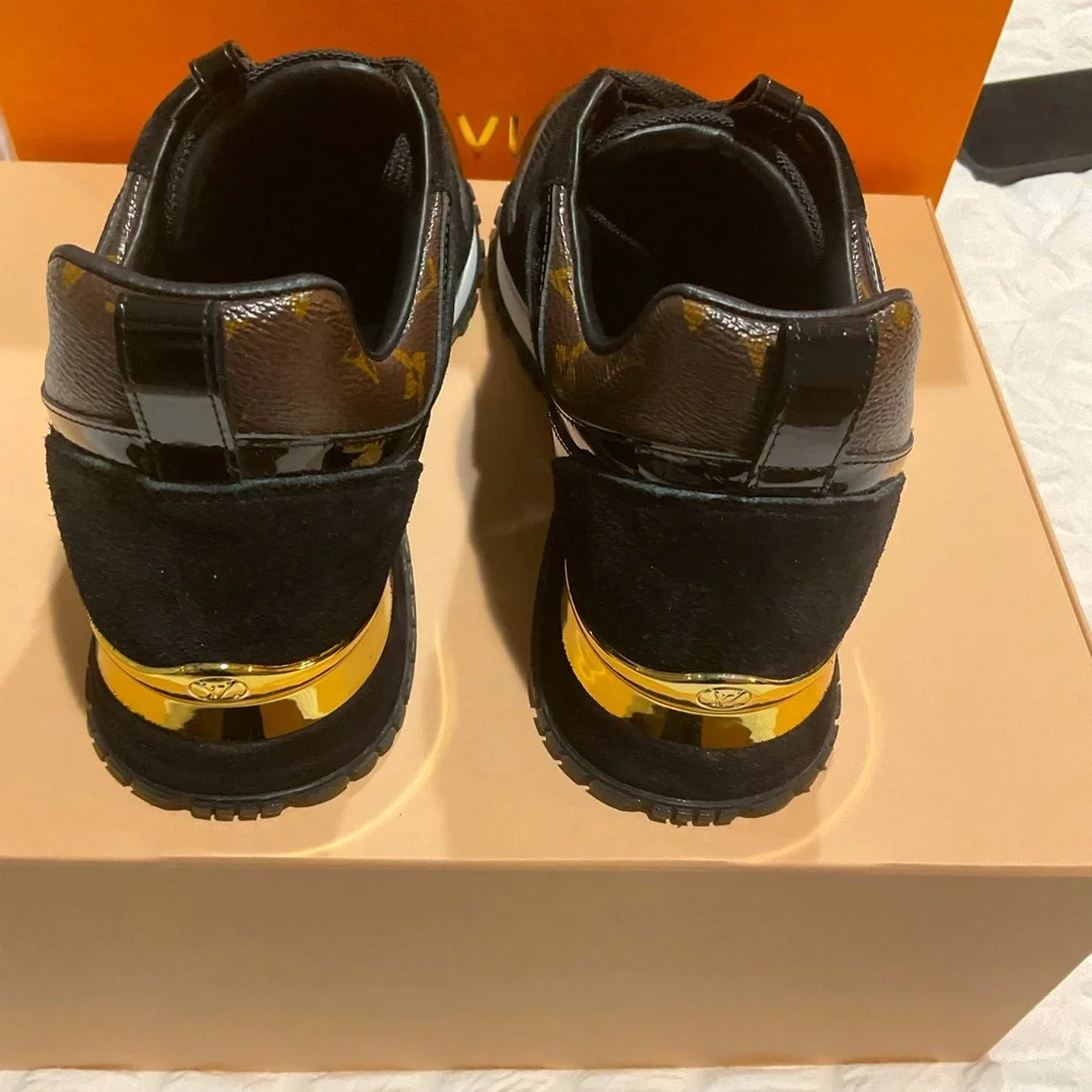 Louis Vuitton Runaway sneakers - Picture 2 of 5